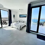 Malta Luxury Seafront Penthouse With Panoramic Views And Terrace In Mellieha *
