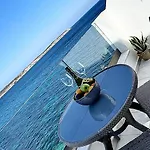 Appartement Malta Luxury Seafront Penthouse With Panoramic Views And Terrace In Mellieha *
