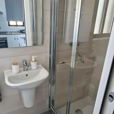 Malta Luxury Seafront Penthouse With Panoramic Views And Terrace In Mellieha *