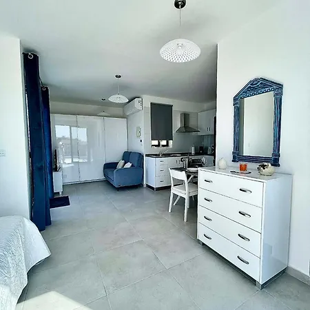 Malta Luxury Seafront Penthouse With Panoramic Views And Terrace In Mellieha Is-Sellum