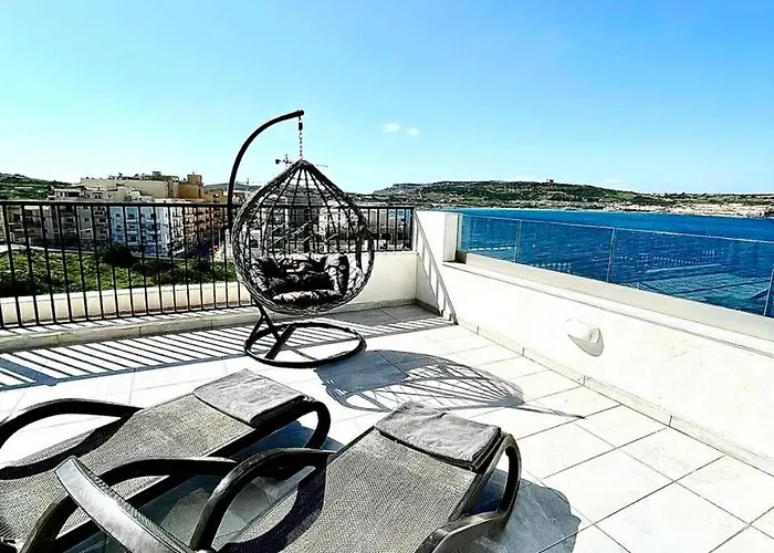 Malta Luxury Seafront Penthouse With Panoramic Views And Terrace In Mellieha Is-Sellum